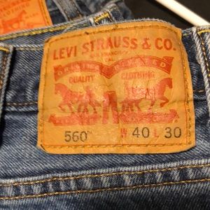 Levi 560 Like New (40x30)